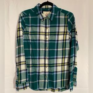 So Perfect Short Green Plaid flannel Size L